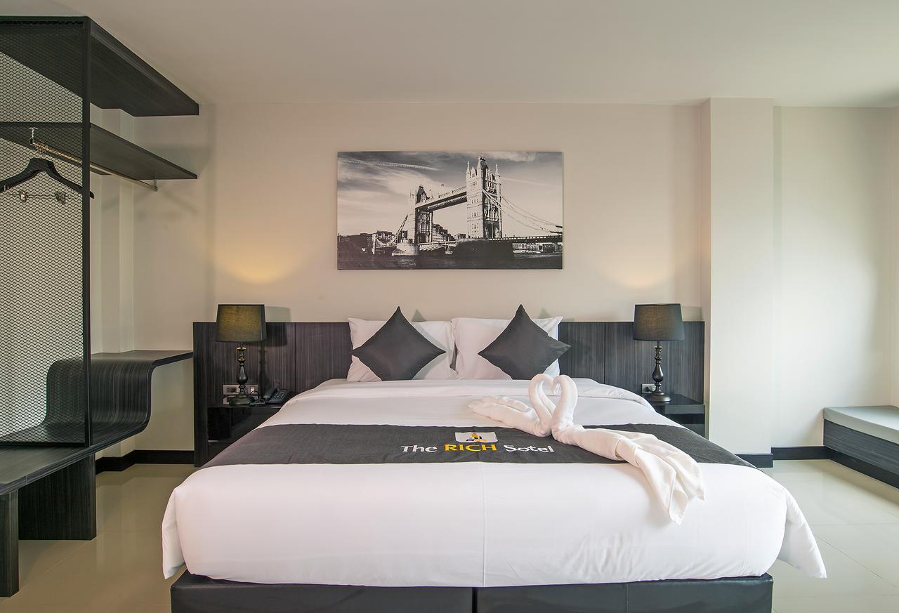 The Rich Sotel Krabi town Extérieur photo